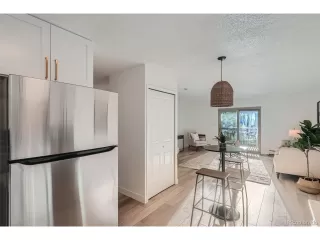 Photo #4: 6889994 Listing