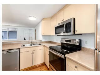 Photo #5: 6890141 Listing 