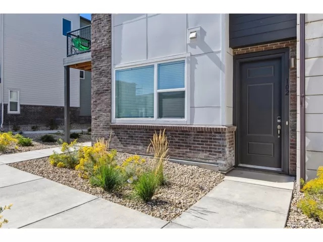 MLS: 6890596 Condo For Sale