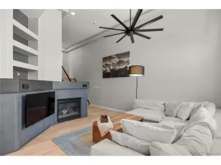 Photo #2: 6892319 Listing