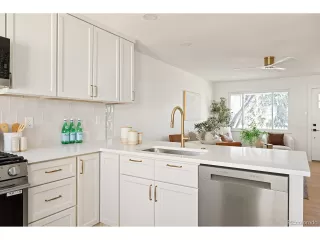 Photo #2: 6893624 Listing 