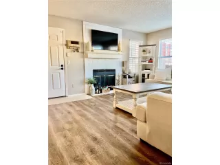 Photo #4: 6893780 Listing