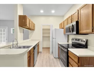 Photo #5: 6894992 Listing