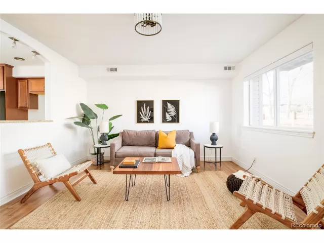 MLS: 6897280 Condo For Sale