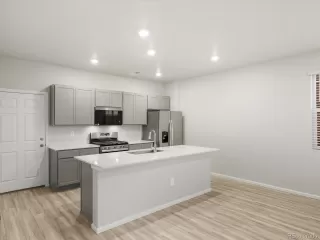 Photo #6: 6898288 Listing