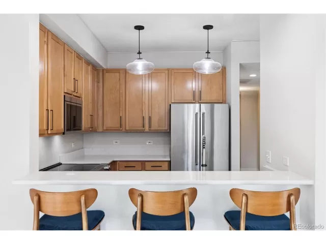 MLS: 6898456 Condo For Sale