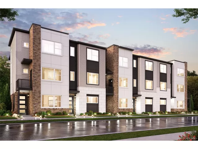 MLS: 6900153 Condo For Sale