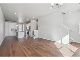 Photo #5: 6900153 Listing 