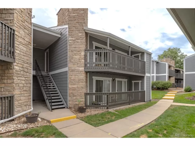 MLS: 6903448 Condo For Sale