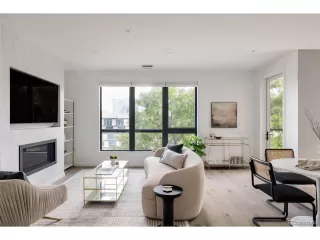 Photo #6: 6903466 Listing