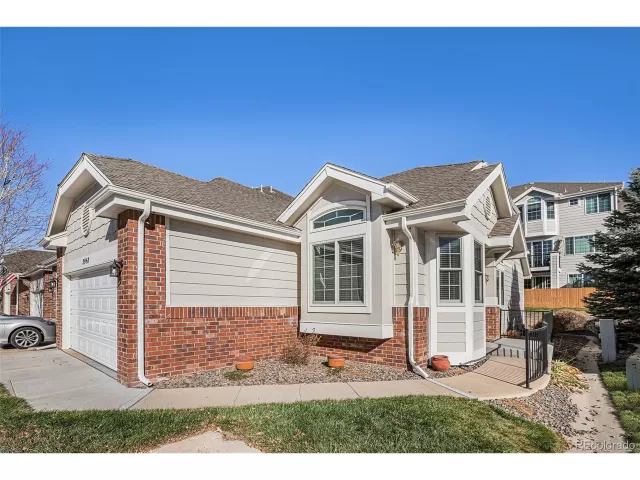 MLS: 6907594 Condo For Sale