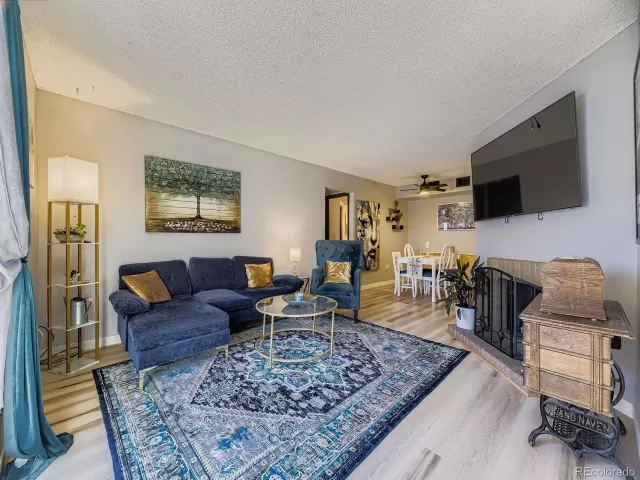 MLS: 6907918 Condo For Sale