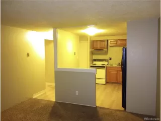 Photo #3: 6908459 Listing