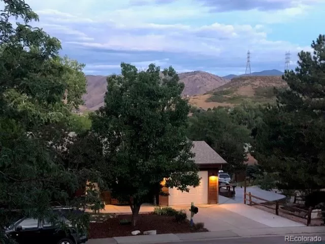 MLS: 6911416 Condo For Sale