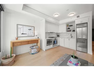 Photo #4: 6914297 Listing