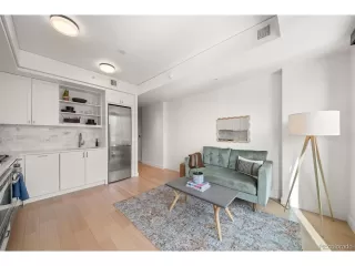 Photo #5: 6914297 Listing