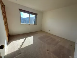 Photo #2: 6916897 Listing