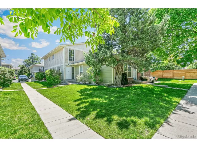 MLS: 6917685 Condo For Sale