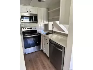 Photo #6: 6917685 Listing 