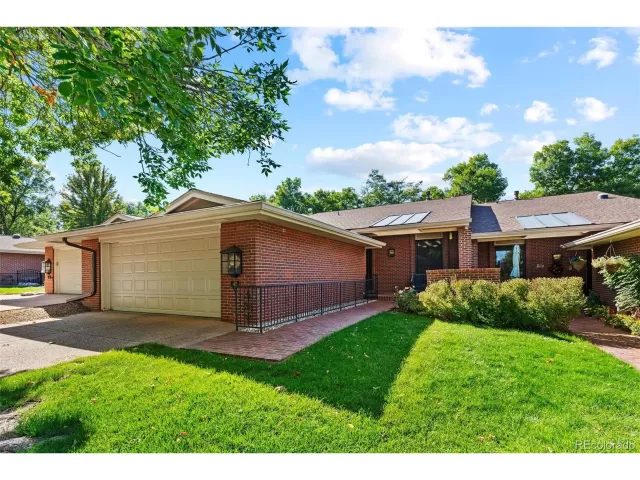 MLS: 6919510 Condo For Sale