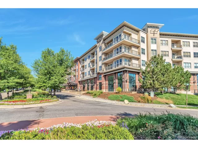 MLS: 6921248 Condo For Sale