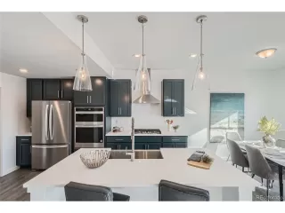 Photo #5: 6924246 Listing