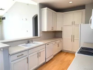 Photo #5: 6926232 Listing