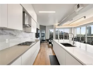 Photo #4: 6927360 Listing