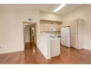 Photo #4: 6927706 Listing