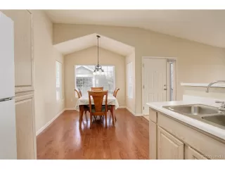 Photo #5: 6927706 Listing