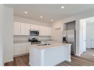 Photo #2: 6928764 Listing 