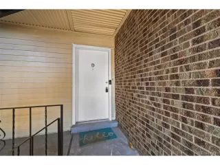 Photo #5: 6931926 Listing