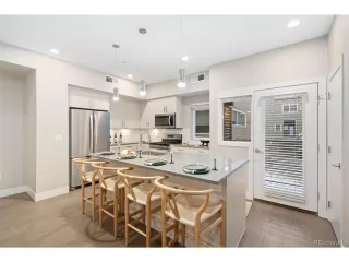 Photo #5: 6931996 Listing