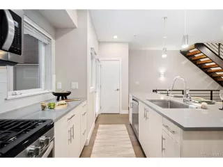 Photo #6: 6931996 Listing