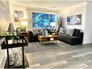 Photo #4: 6932470 Listing