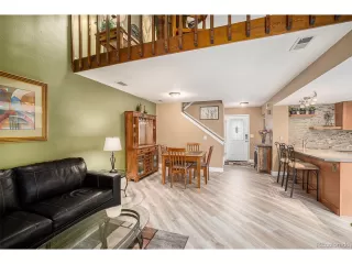 Photo #3: 6936418 Listing