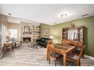 Photo #5: 6936418 Listing