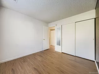 Photo #6: 6938187 Listing