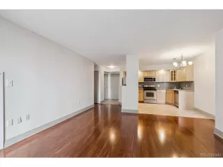 Photo #5: 6938297 Listing