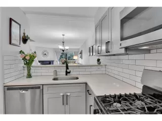 Photo #5: 6939899 Listing 