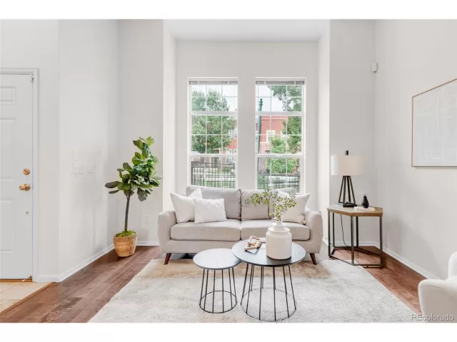 MLS: 6940385 Condo For Sale