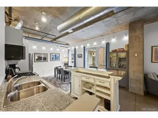 Photo #2: 6941043 Listing 