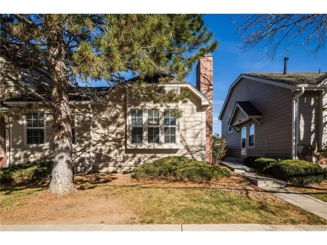 MLS: 6941722 Condo For Sale