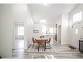 Photo #5: 6941722 Listing