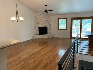 Photo #5: 6942893 Listing