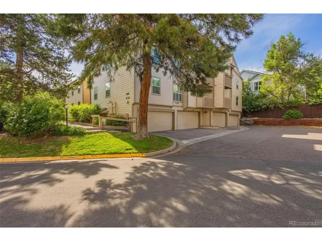 MLS: 6943602 Condo For Sale