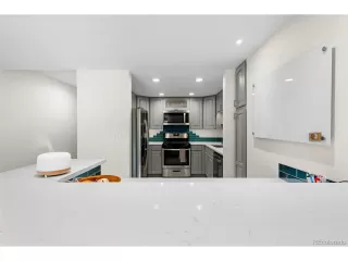 Photo #5: 6943602 Listing 