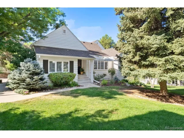 MLS: 6947413 Condo For Sale