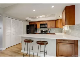 Photo #2: 6947897 Listing