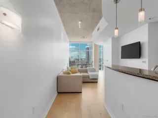 Photo #4: 6948912 Listing